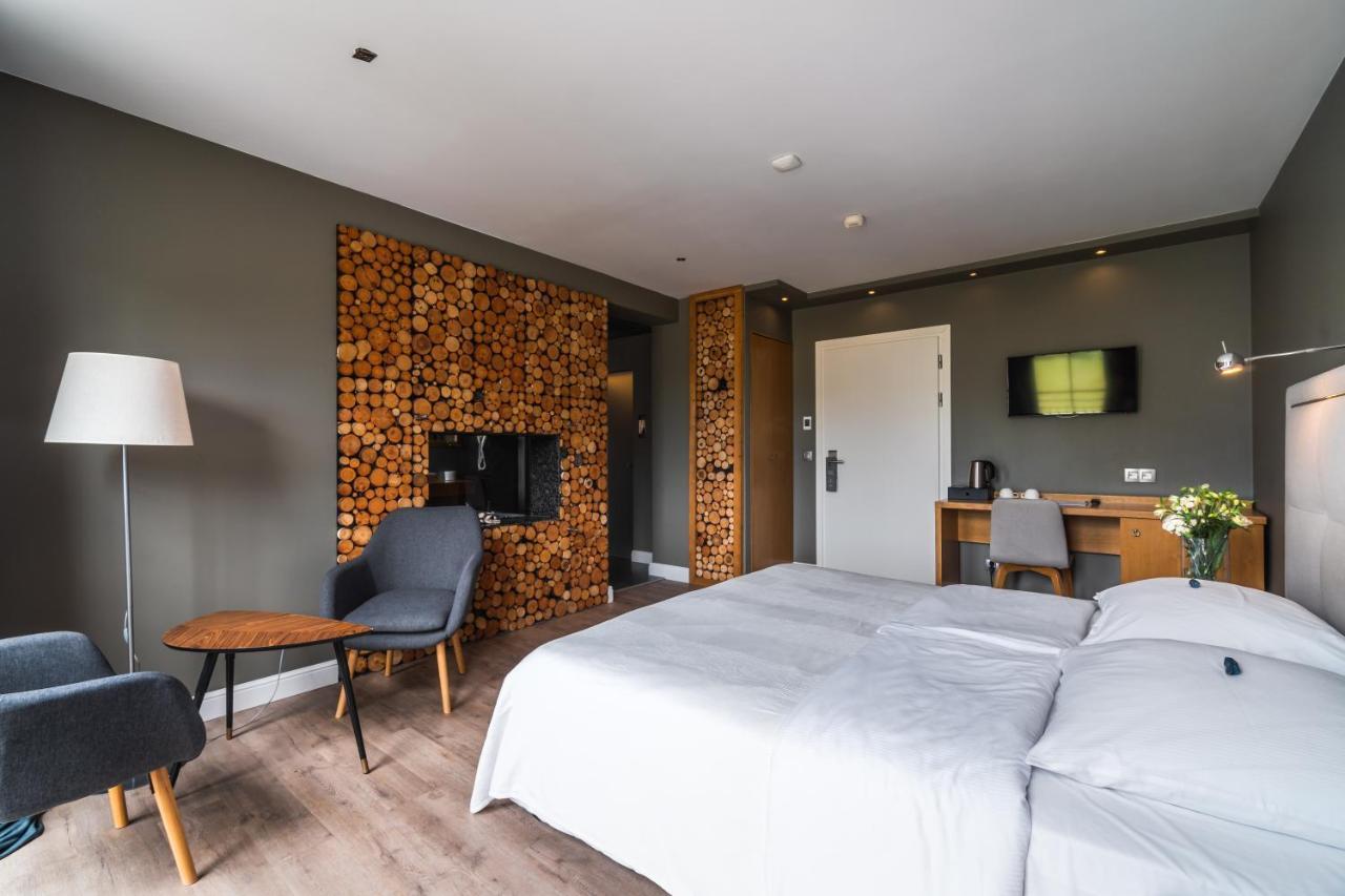 Carynska Resort & Spa Lutowiska Eksteriør bilde
