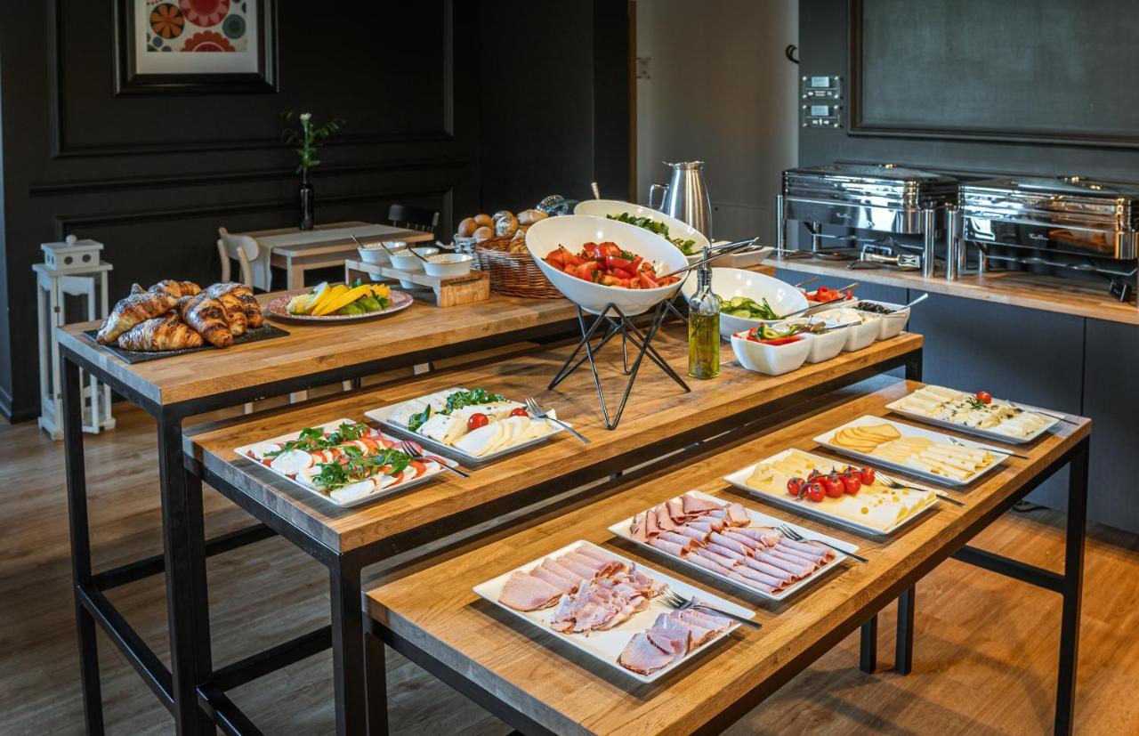 Carynska Resort & Spa Lutowiska Eksteriør bilde