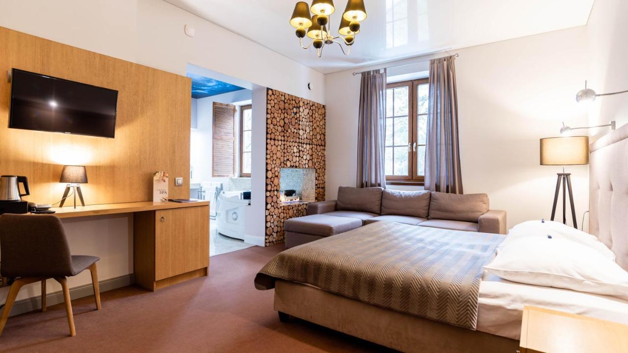 Carynska Resort & Spa Lutowiska Eksteriør bilde