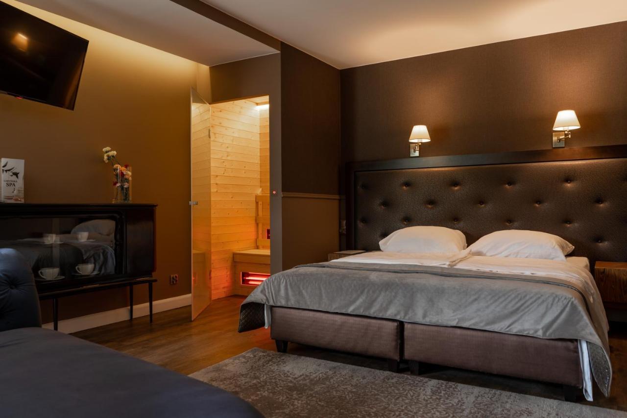 Carynska Resort & Spa Lutowiska Eksteriør bilde