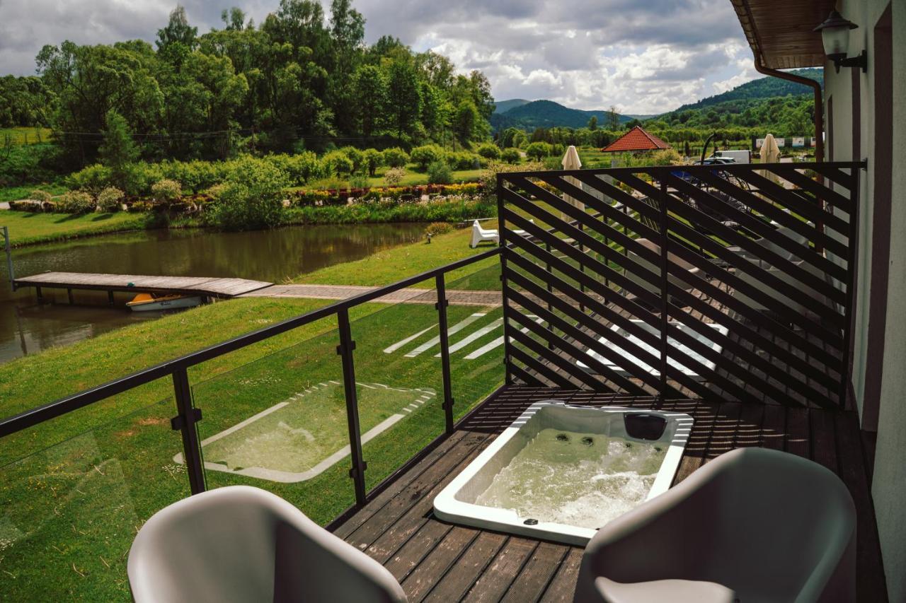 Carynska Resort & Spa Lutowiska Eksteriør bilde