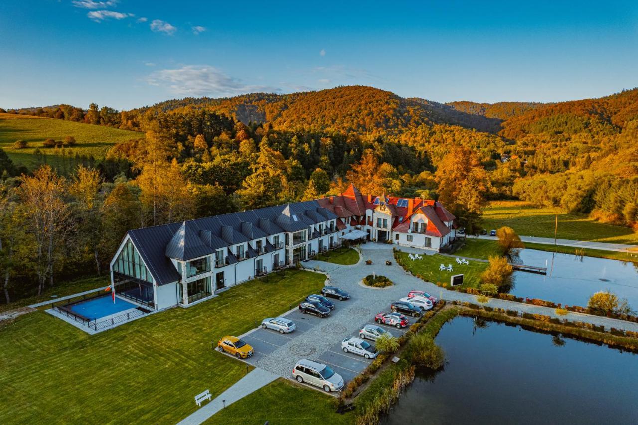 Carynska Resort & Spa Lutowiska Eksteriør bilde
