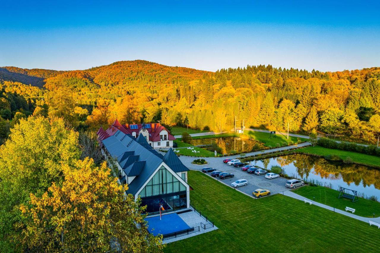 Carynska Resort & Spa Lutowiska Eksteriør bilde