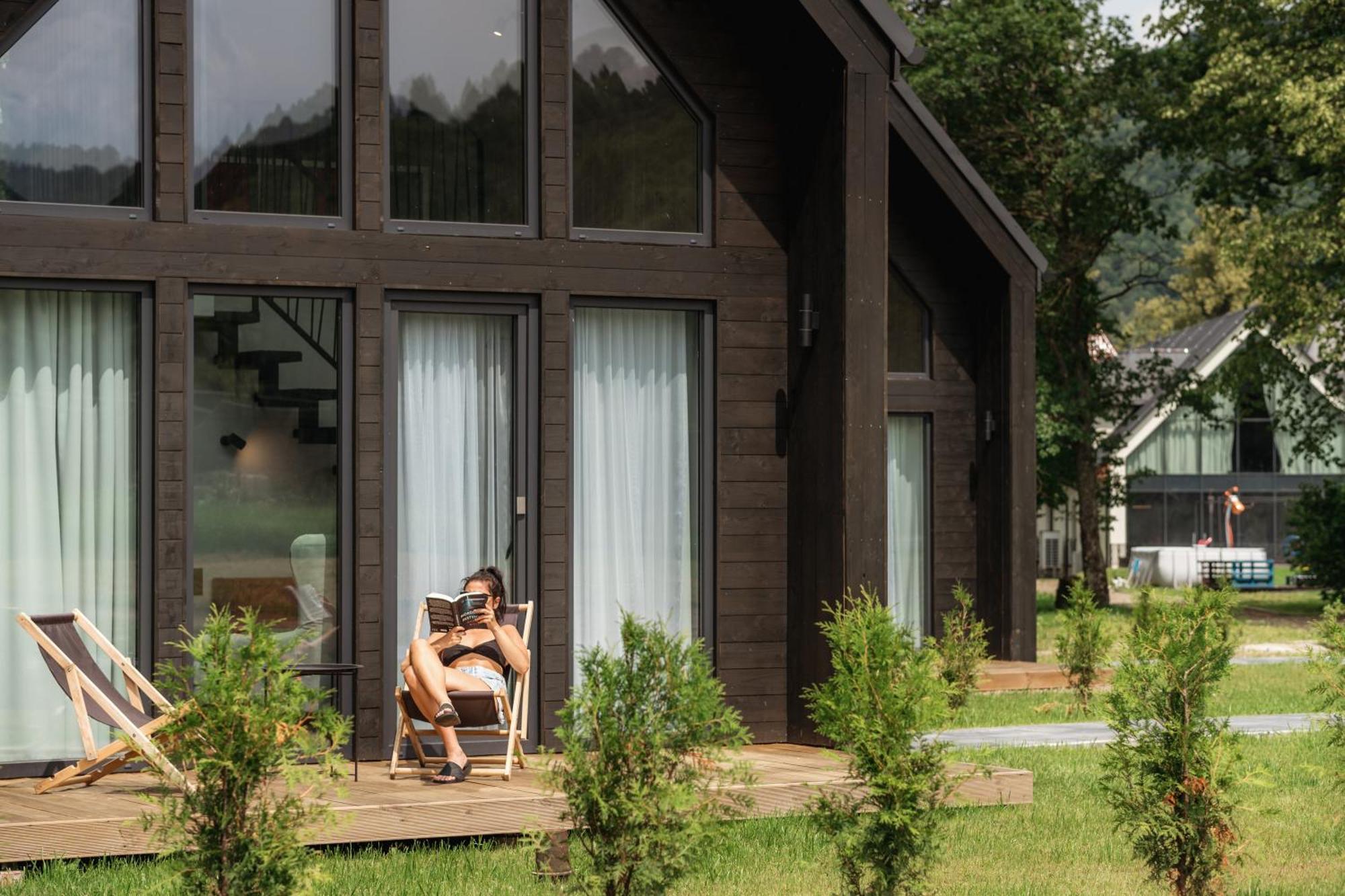 Carynska Resort & Spa Lutowiska Eksteriør bilde