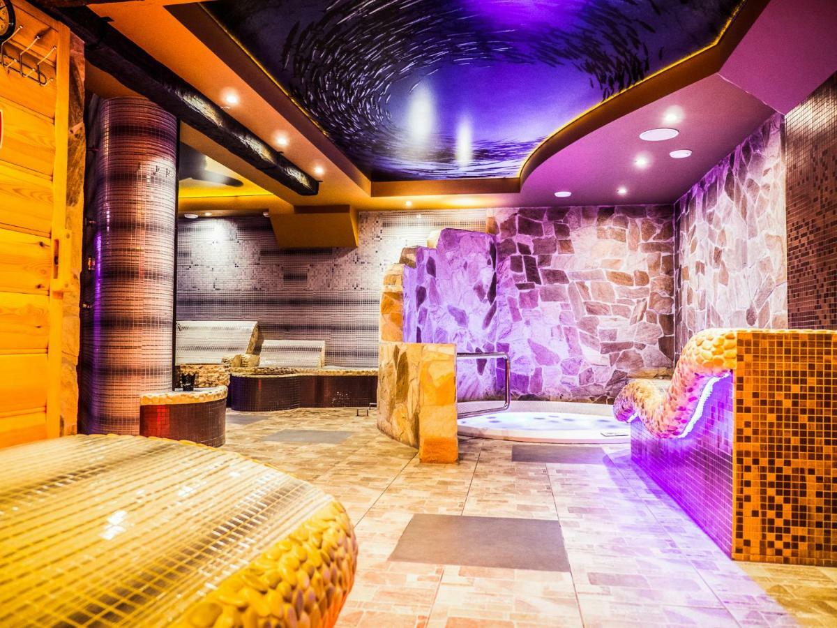 Carynska Resort & Spa Lutowiska Eksteriør bilde